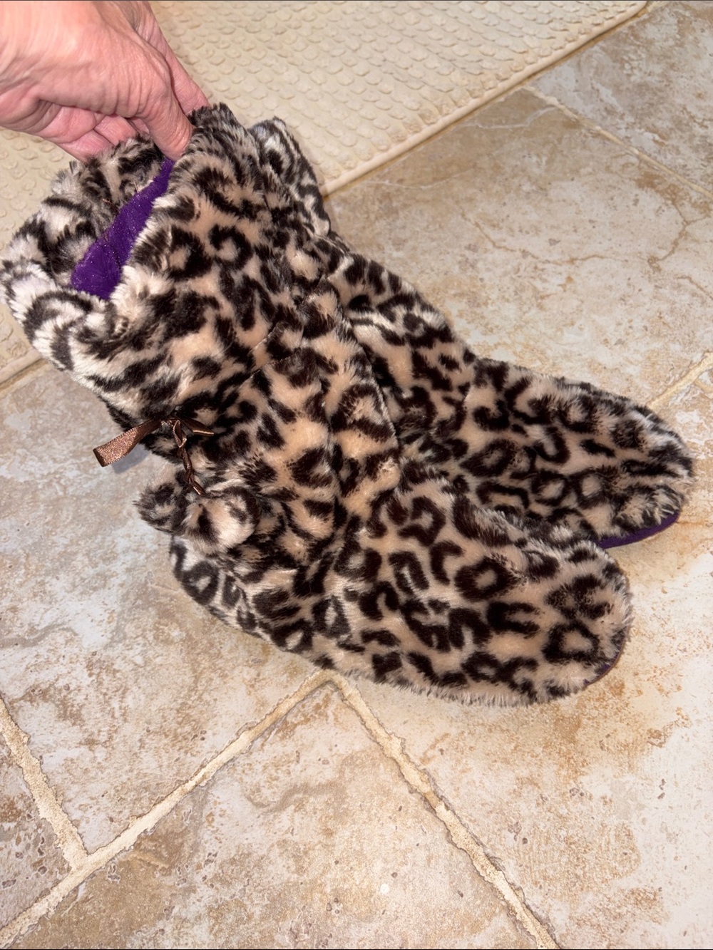 9/10 Cozy Leopard Print Faux Fur Women’s Slipper Boots - Purple Lining